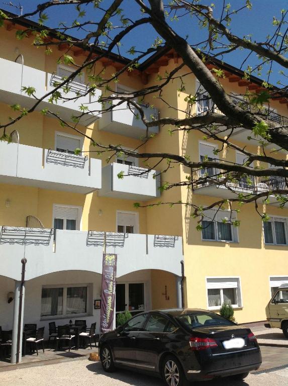 Hotel Daniela Levico Terme Exterior photo