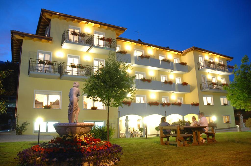 Hotel Daniela Levico Terme Exterior photo