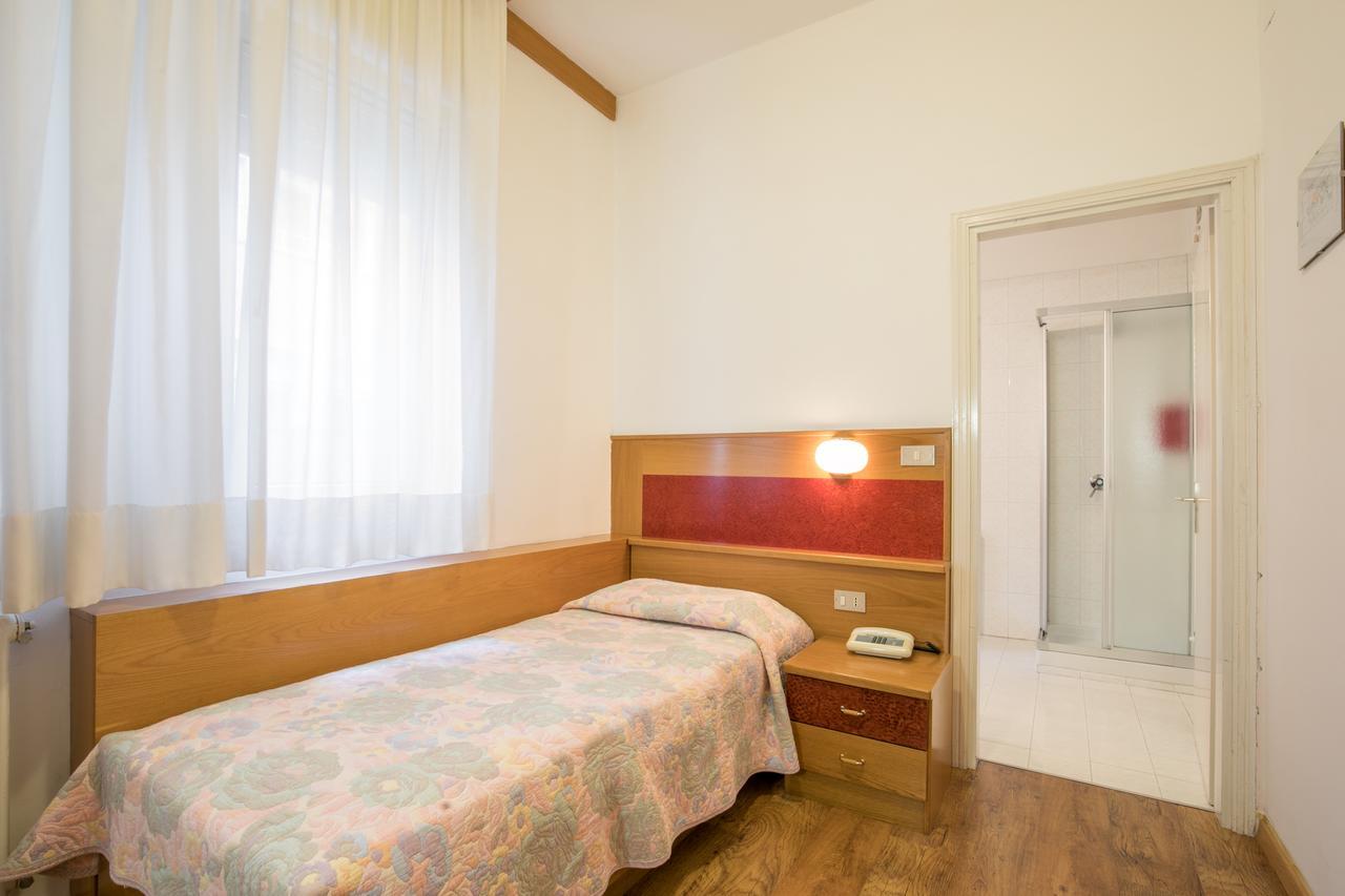 Hotel Daniela Levico Terme Exterior photo